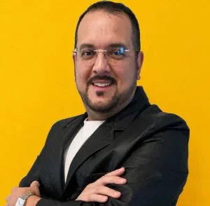 Marcio Santos, corretor de imóveis CRECI-SP 276471-F