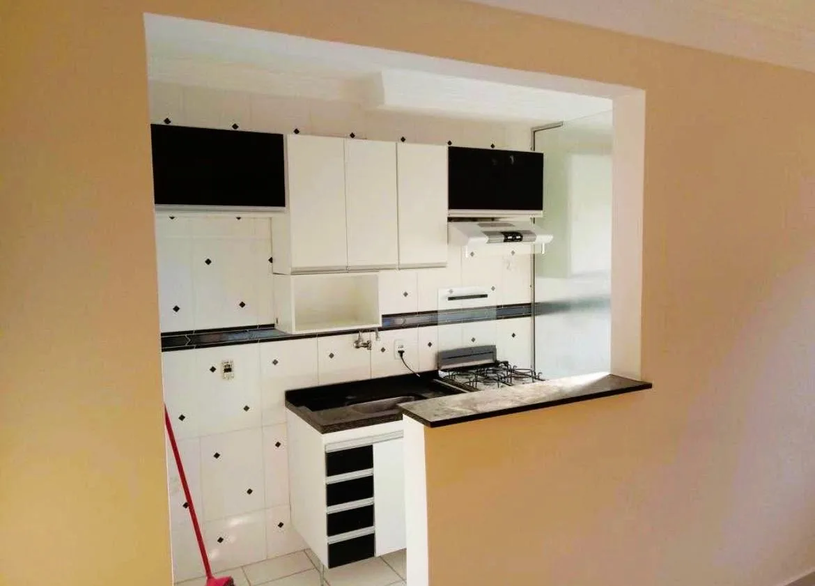 Cozinha espacoso do(a) casa padrão popular em Vila São José, Itu - SP