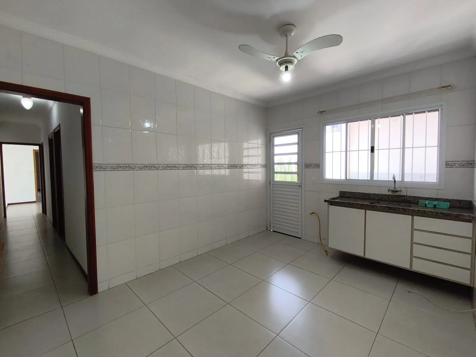 Cozinha do(a) casa médio padrão em Liberdade, Itu - SP