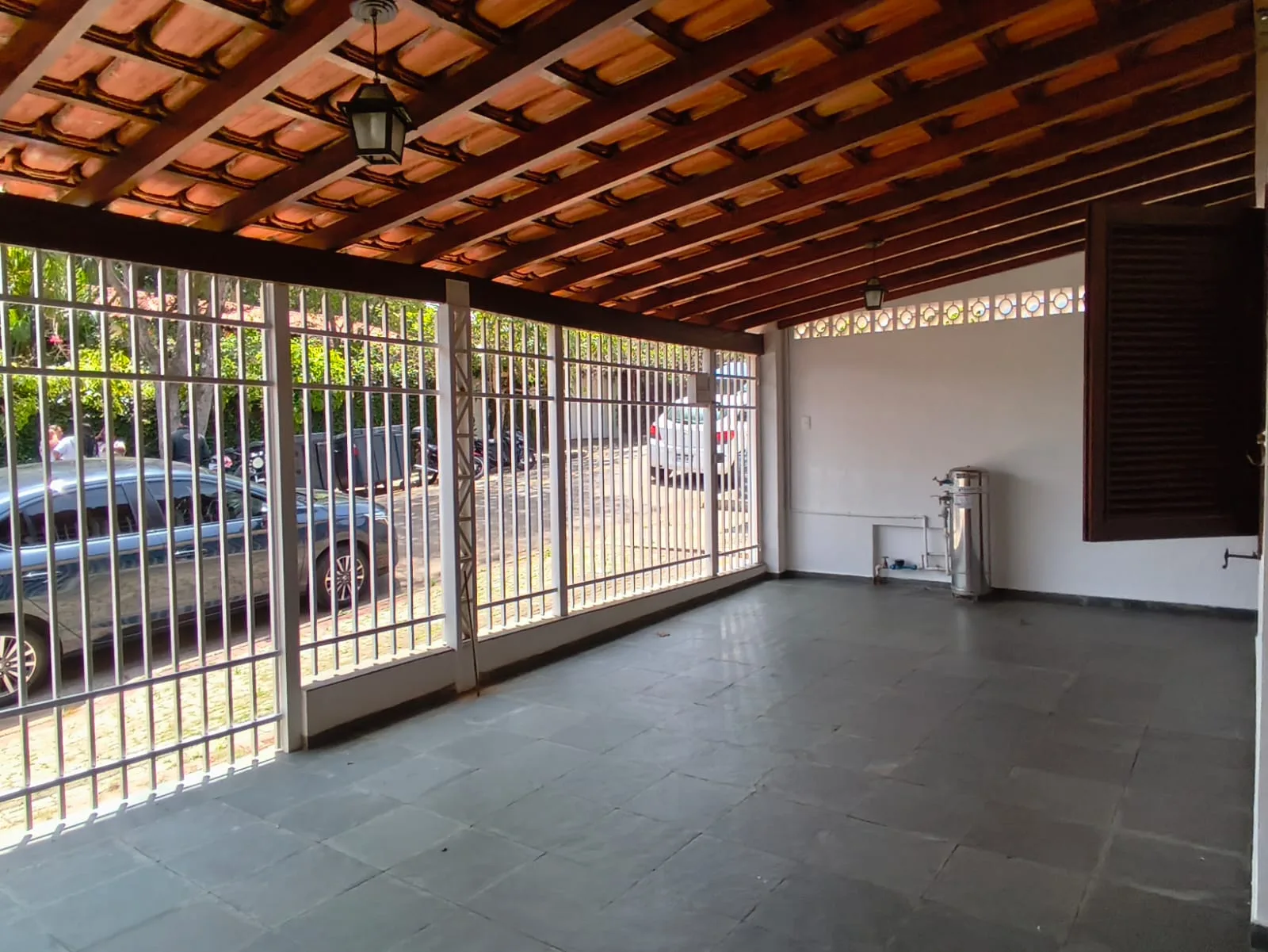 Casa ampla, linda, sem retoques!