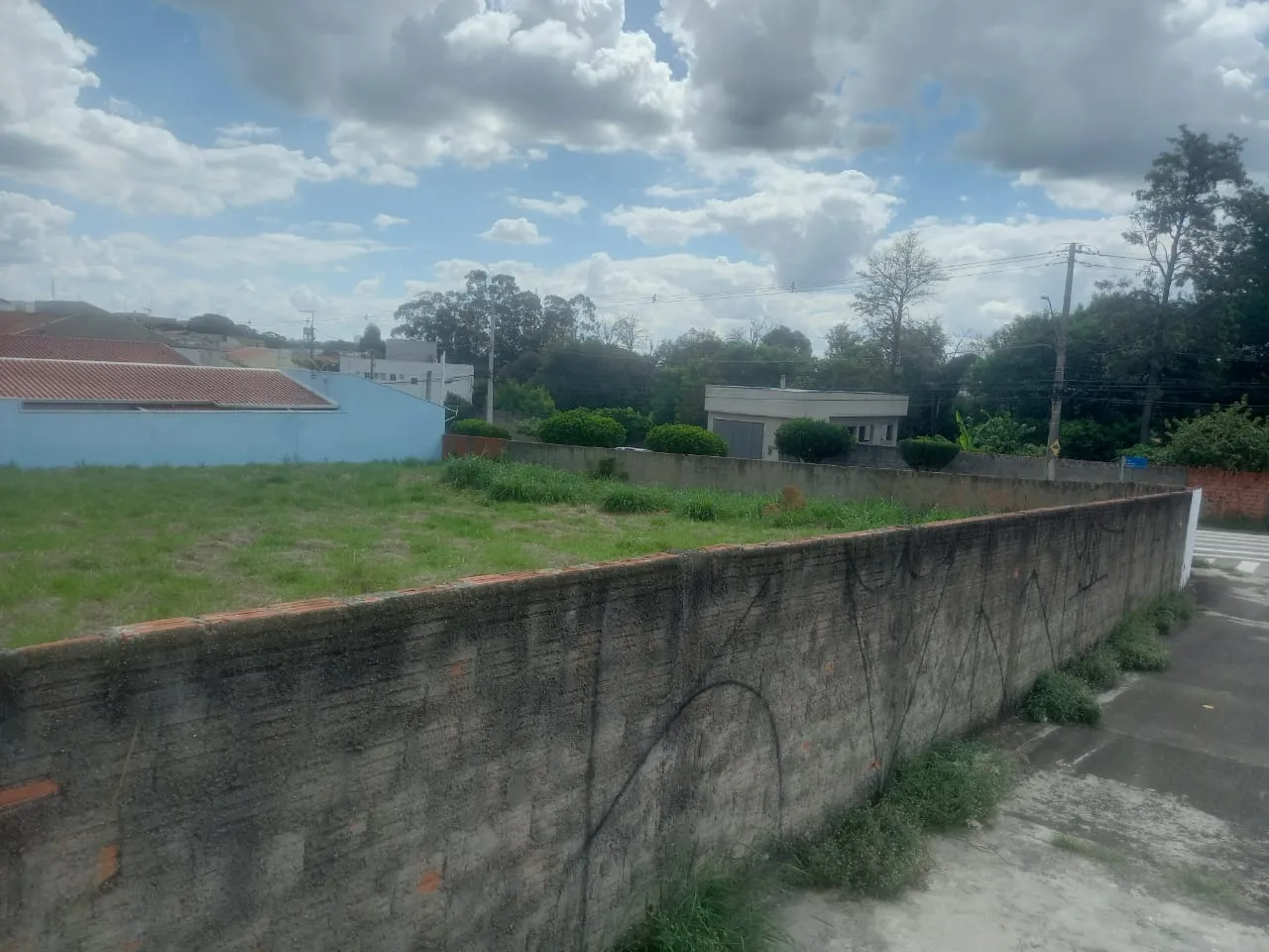 terreno à venda em Vila Roma, Salto - SP: iluminado