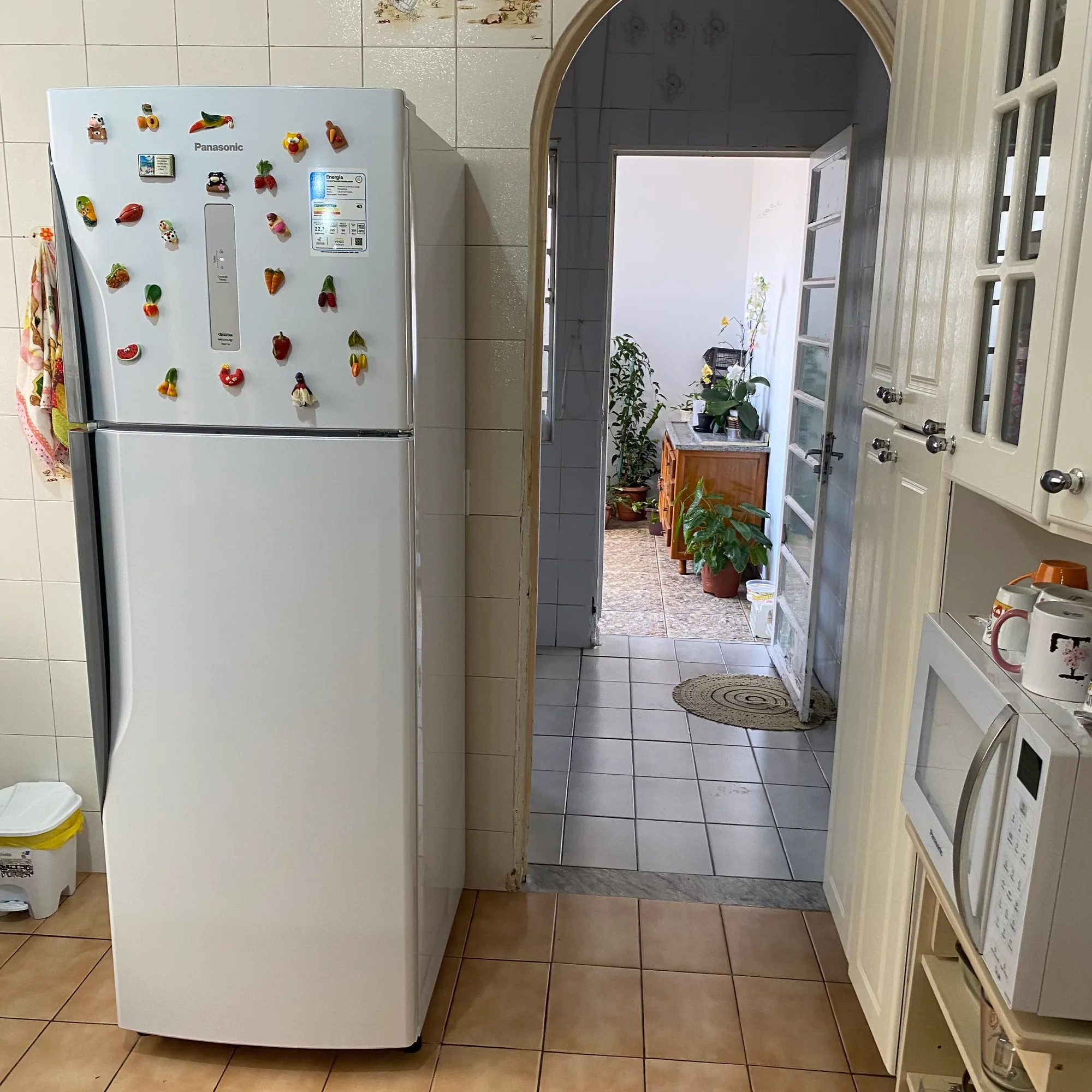 Cozinha iluminado do(a) casa médio padrão em Jardim Santa Tereza, Itu - SP